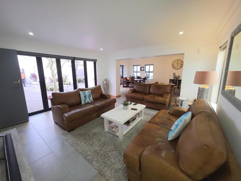 5 Bedroom Property for Sale in Dwarskersbos Western Cape